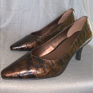 Women's Easy St Chiffon Bronze Patent Croco Pump